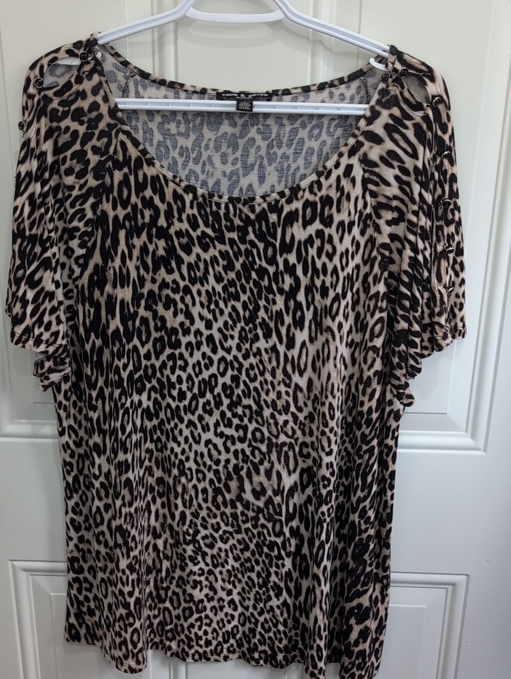 3/$20 Cable & Gauge  Leopard Print